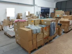 2#6986 Magazzino di abbigliamento