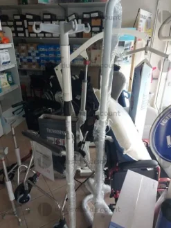 2#8868 Magazzino di articoli medico sanitari