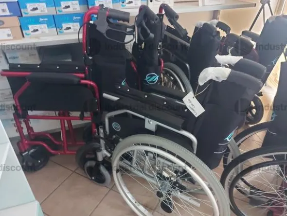 2#8868 Magazzino di articoli medico sanitari
