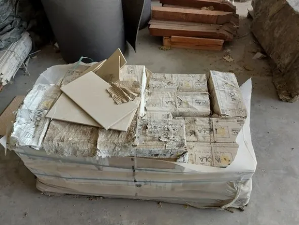 1#7804 Magazzino di materiale edile