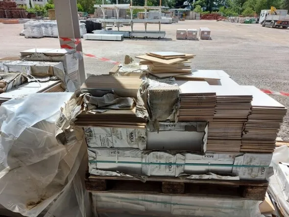 1#7804 Magazzino di materiale edile