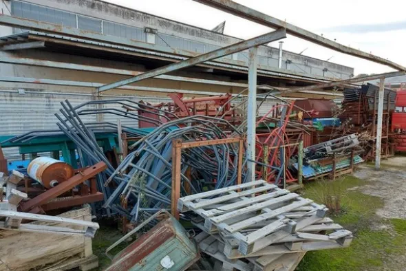 1#5619 Magazzino di materie prime e semilavorati