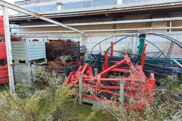 1#5619 Magazzino di materie prime e semilavorati