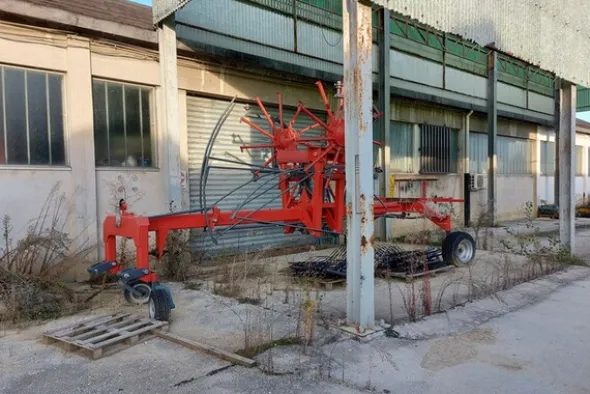1#5619 Magazzino di materie prime e semilavorati