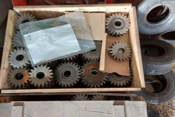 1#5619 Magazzino di materie prime e semilavorati