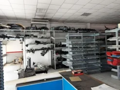 1#6295 Magazzino di ricambi auto