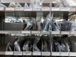 1#6295 Magazzino di ricambi auto