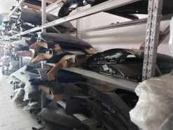 1#6295 Magazzino di ricambi auto
