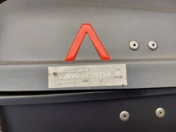 2#5256 Magazzino di ricambi e accessori per autorimessa
