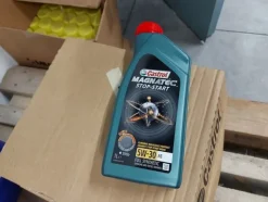 2#5256 Magazzino di ricambi e accessori per autorimessa