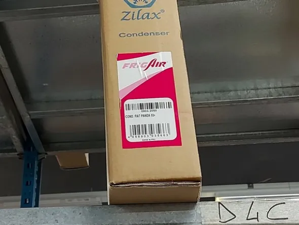 2#5256 Magazzino di ricambi e accessori per autorimessa