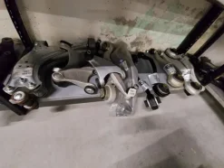 2#5256 Magazzino di ricambi e accessori per autorimessa