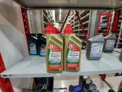 2#5256 Magazzino di ricambi e accessori per autorimessa