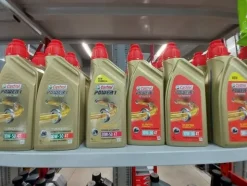 2#5256 Magazzino di ricambi e accessori per autorimessa