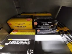 2#5256 Magazzino di ricambi e accessori per autorimessa