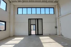 #15886 Magazzino duplex e posto auto scoperto