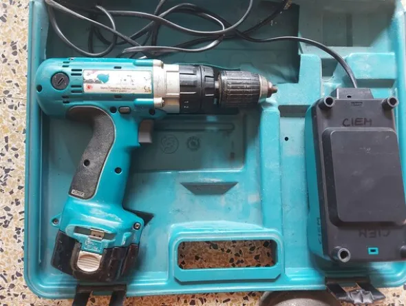 3#8080 Magazzino e materiale per impianti elettrici