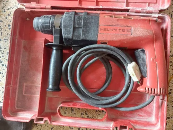 3#8080 Magazzino e materiale per impianti elettrici