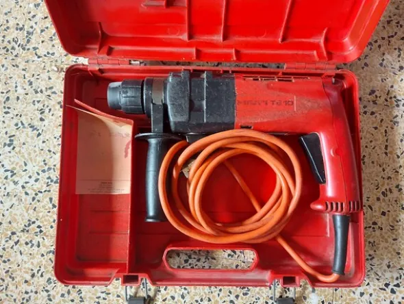 3#8080 Magazzino e materiale per impianti elettrici