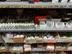 3#8080 Magazzino e materiale per impianti elettrici