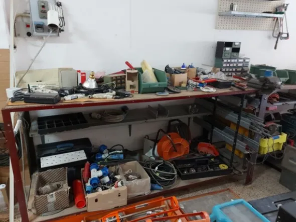 3#8080 Magazzino e materiale per impianti elettrici