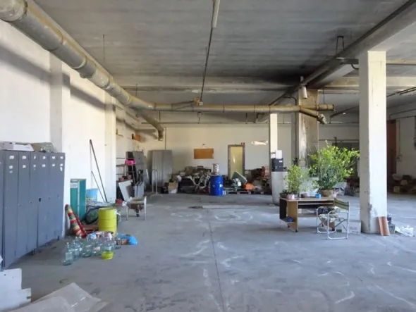 #7034 Magazzino/laboratorio di 432 mq