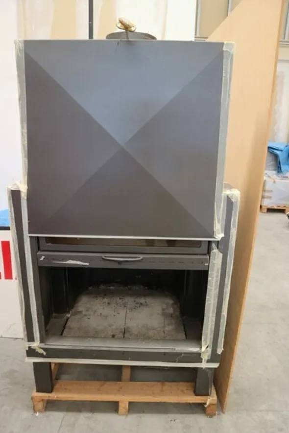 90#70720 Magazzino materie prime e macchinari per caminetti