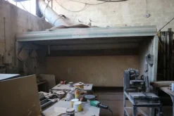 90#70720 Magazzino materie prime e macchinari per caminetti