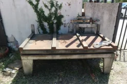 90#70720 Magazzino materie prime e macchinari per caminetti