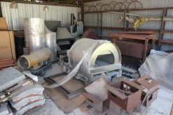 90#70720 Magazzino materie prime e macchinari per caminetti