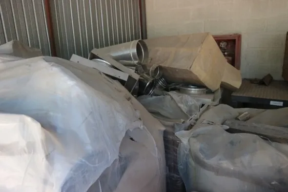 90#70720 Magazzino materie prime e macchinari per caminetti