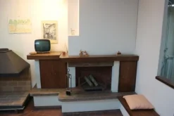 90#70720 Magazzino materie prime e macchinari per caminetti