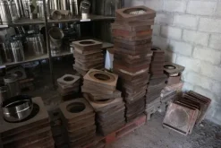 90#70720 Magazzino materie prime e macchinari per caminetti