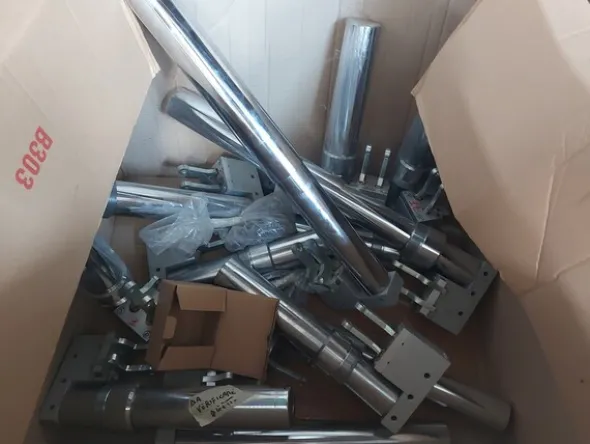1#7959 Magazzino materie prime, semilavorati e merci