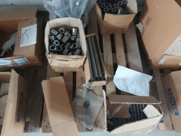 1#7959 Magazzino materie prime, semilavorati e merci