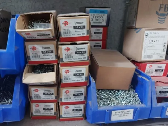 1#7959 Magazzino materie prime, semilavorati e merci
