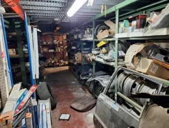 7#9630 Magazzino pezzi di ricambio