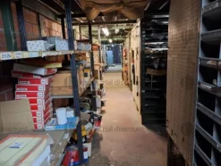 7#9630 Magazzino pezzi di ricambio