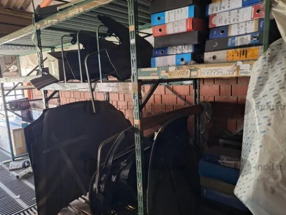 7#9630 Magazzino pezzi di ricambio