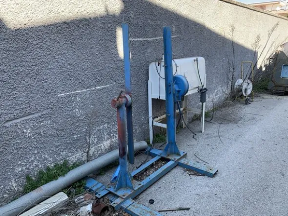 2#6948 Magazzino ricambi e scaffalature