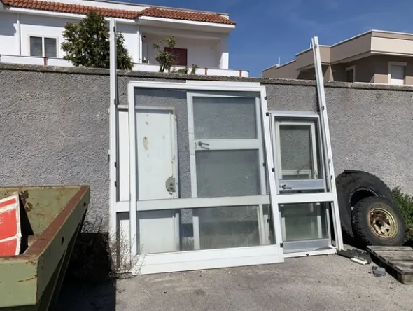 2#6948 Magazzino ricambi e scaffalature