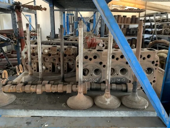 2#6948 Magazzino ricambi e scaffalature