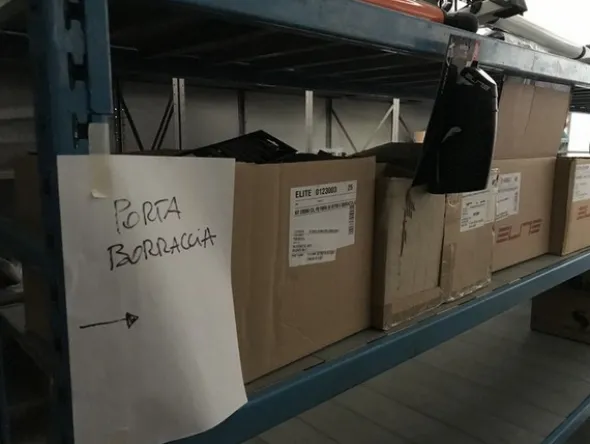5#5221 Magazzino ricambi per biciclette