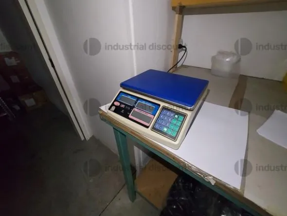 238#8883 Magazzino rotativo verticale Modula scaffalature