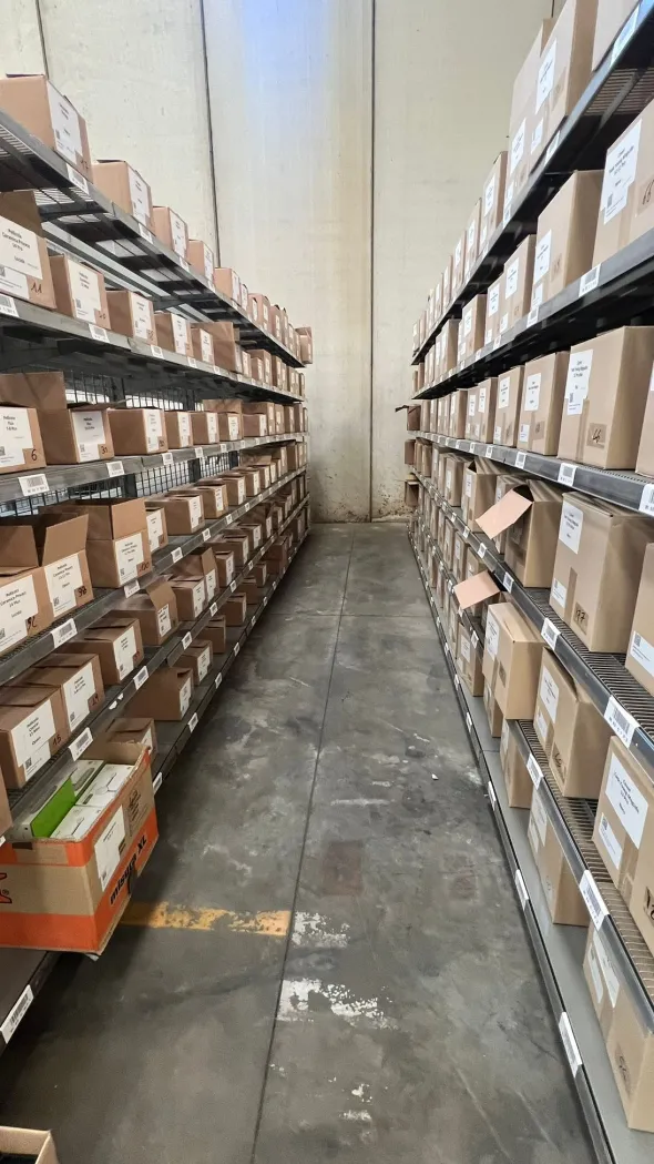 Magazzino / spazi logistici 1000 metri quadri Latina