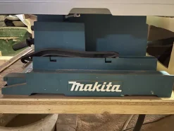 MAKITA 2704N SEGA CIRCOLARE USATA POCHISSIMO