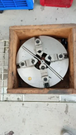 MANDRINO AUTOCENTRANTE A 4 GRIFFE