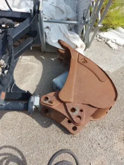 25#5562 Martellone per escavatore New Holland