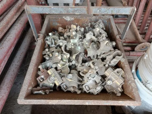2#7642 Materiale e attrezzatura da cantiere edile