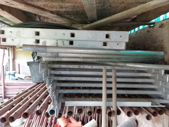 2#7642 Materiale e attrezzatura da cantiere edile